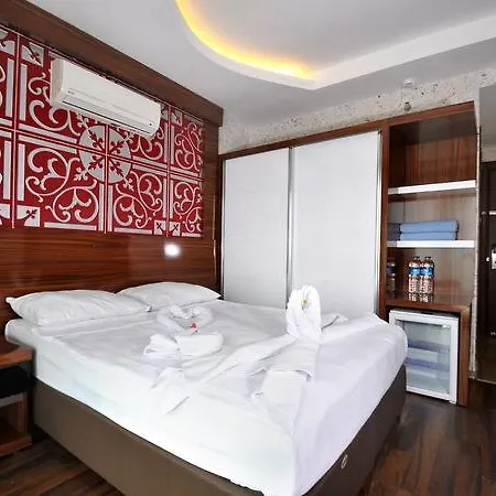 מלון Grand Barhan 4*